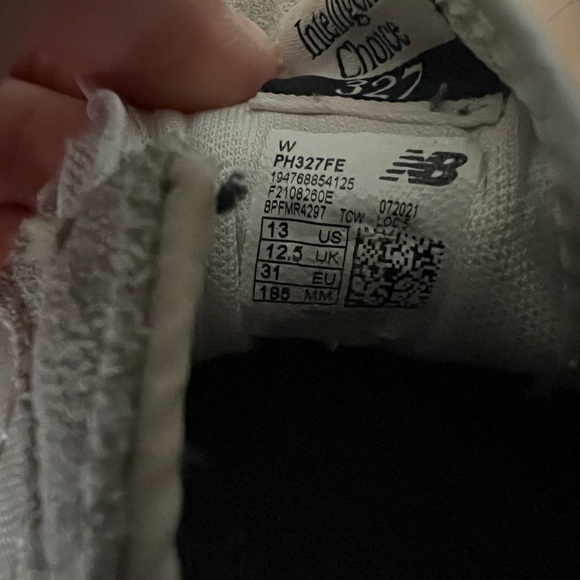 New Balance 327 Kid US13 - Picture 9 of 9